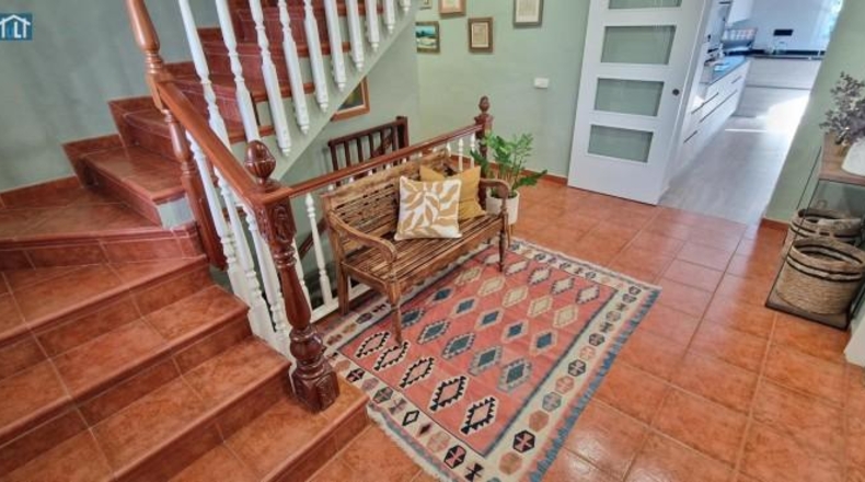 Alicante - San Vicente del Raspeig - 1072m2