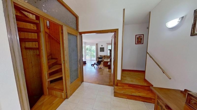 Барселона - Torrelles de Llobregat - 1694m2