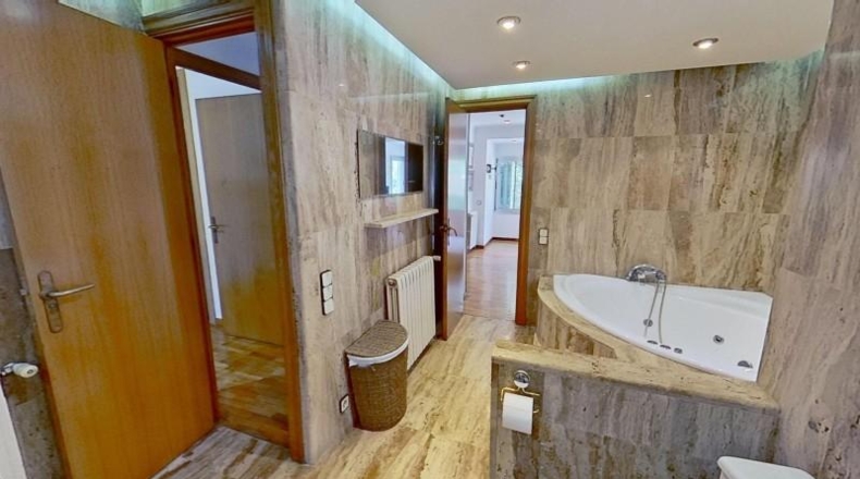 Барселона - Torrelles de Llobregat - 1694m2