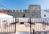 Отдельно стоящий дом с участком на продажу в городе Vejer de la Frontera Фото