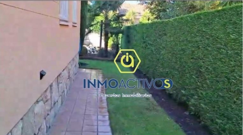 Community of Madrid - Colmenar Viejo - 327m2