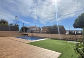 Дом с участком на продажу в городе Vilassar de Dalt Фото