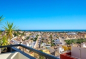 Дом с участком на продажу в городе Orihuela Фото