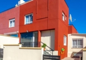 Дом с участком на продажу в городе Orihuela Фото