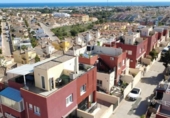 Дом с участком на продажу в городе Orihuela Фото