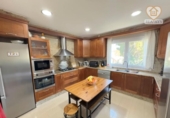 Chalet independiente con terreno en venta en la España, Sant Quintí de Mediona, ref: TR401783 foto