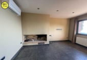 Отдельно стоящий дом с участком на продажу в городе l'Ametlla del Vallès Фото
