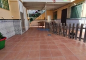 Chalet independiente con terreno en venta en la España, Málaga, ref: TR404238 foto