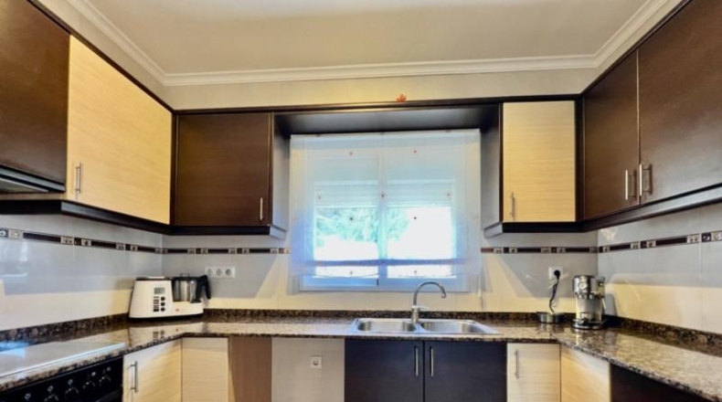 Аликанте - Pedreguer - 1200m2