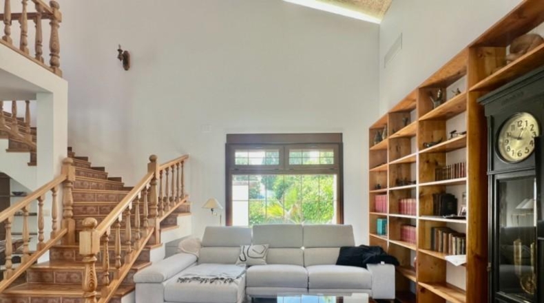 Аликанте - Pedreguer - 3951m2