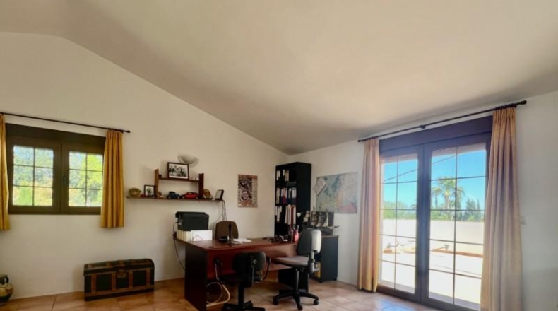 Аликанте - Pedreguer - 3951m2