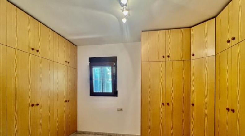 Аликанте - Pedreguer - 3951m2