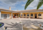 Chalet independiente con terreno en venta en la España, Vilanova i la Geltrú, ref: TR161731 foto