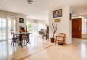 Chalet independiente con terreno en venta en la España, Vilanova i la Geltrú, ref: TR161731 foto