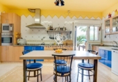 Chalet independiente con terreno en venta en la España, Vilanova i la Geltrú, ref: TR161731 foto