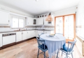 Chalet independiente con terreno en venta en la España, Vilanova i la Geltrú, ref: TR389377 foto