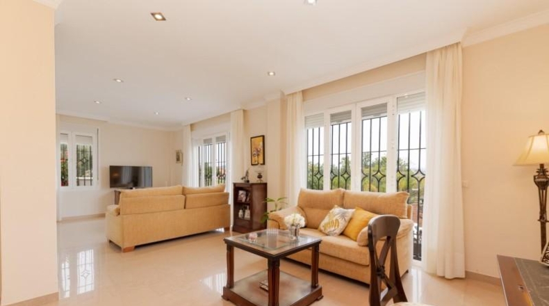 Малага - Alhaurín de la Torre - 503m2