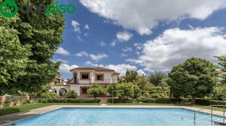 Granada - Huétor Vega - 2136m2
