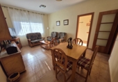 Дом с участком на продажу в городе Cunit. Фото