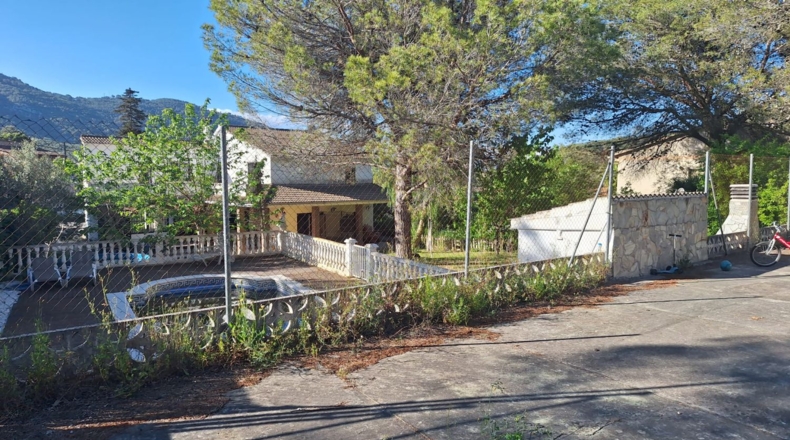 Barcelona - Canyelles - 1350m2