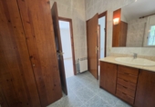 Отдельно стоящий дом с участком на продажу в городе Canyelles Фото