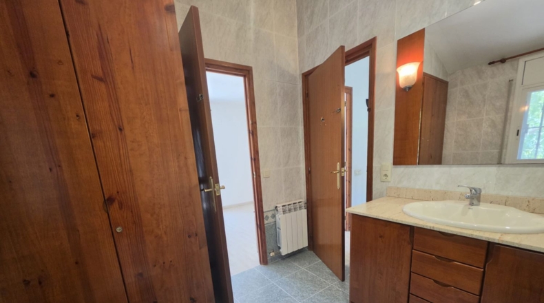 Barcelona - Canyelles - 1350m2