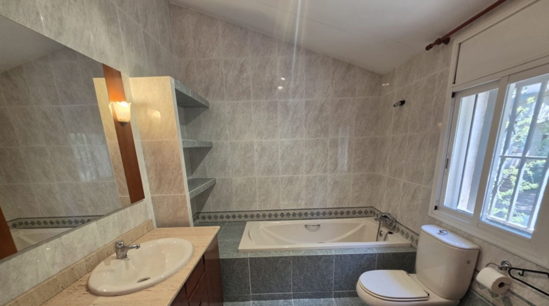 Barcelona - Canyelles - 1350m2