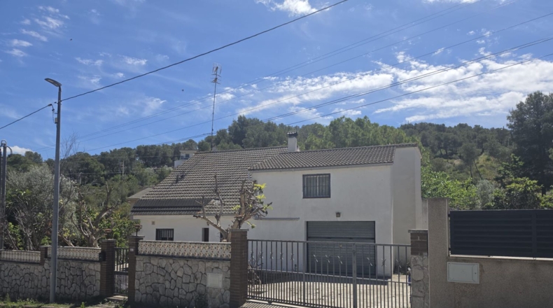 Barcelona - Canyelles - 1350m2