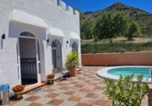 Casa de camp amb terreny en venda a Oria ref.: TR409015 foto
