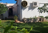 Villa con terreno en venta en Estepona ref: TR409116 foto