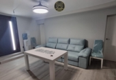 Отдельно стоящий дом с участком на продажу в городе Хаэн. Фото