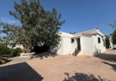 Chalet independiente con terreno en venta en Torrent ref: TR409075 foto
