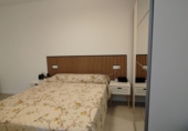 Chalet adosado con terreno en venta en la España, Torrevieja, ref: TR409095 foto
