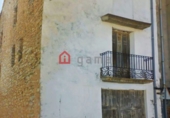 Дом с участком на продажу в городе Villafranca del Cid. Фото
