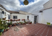 Xalet independent amb terreny en venda a Jaén ref.: TR409175 foto