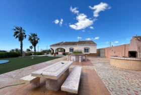 Albatera 3000&nbsp;m²