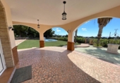 Chalet independiente con terreno en venta en Albatera ref: TR409201 foto