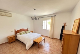 Albatera 3000&nbsp;m²