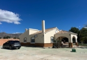 Chalet independiente con terreno en venta en Albatera ref: TR409201 foto