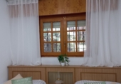 Отдельно стоящий дом с участком на продажу в городе Альбасете. Фото