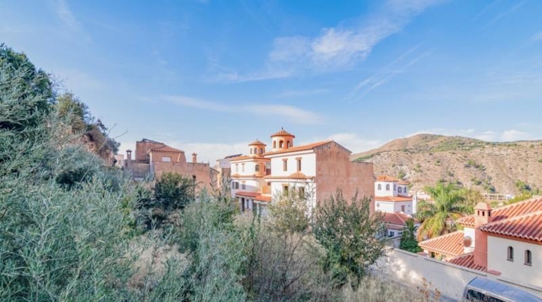Granada - Vélez de Benaudalla - 1200m2