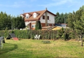 Отдельно стоящий дом с участком на продажу в городе Сарагоса Фото