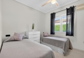 Chalet independiente con terreno en venta en la España, Orihuela, ref: TR409280 foto