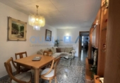 Отдельно стоящий дом с участком на продажу в городе Sant Feliu de Llobregat Фото