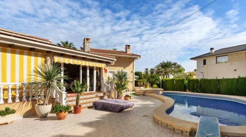 Аликанте - Cabo Roig - 1425m2