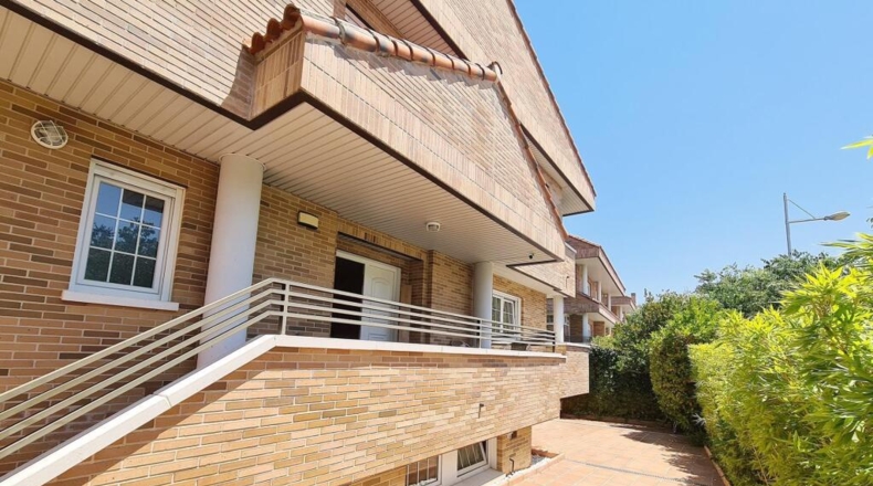 Community of Madrid - Villanueva de la Cañada - 390m2