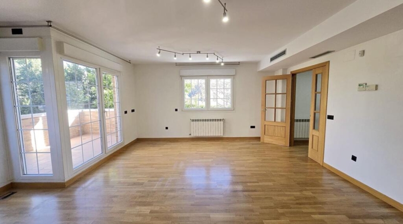 Community of Madrid - Villanueva de la Cañada - 390m2
