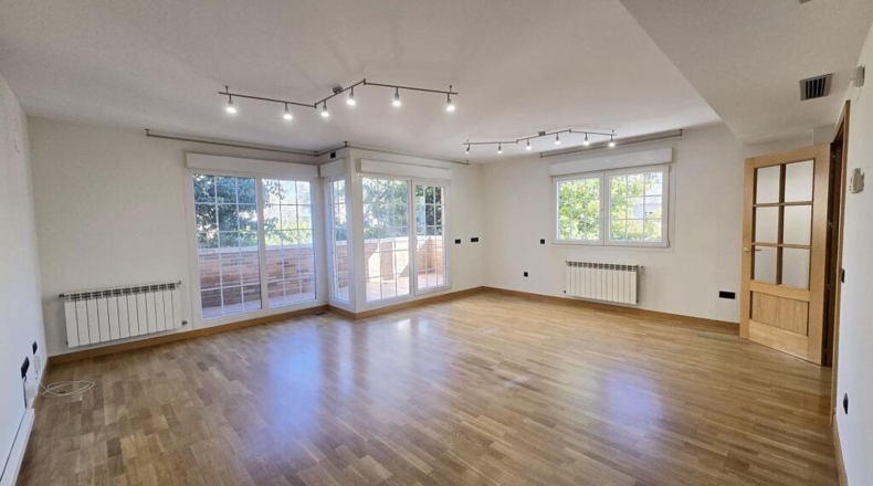 Community of Madrid - Villanueva de la Cañada - 390m2