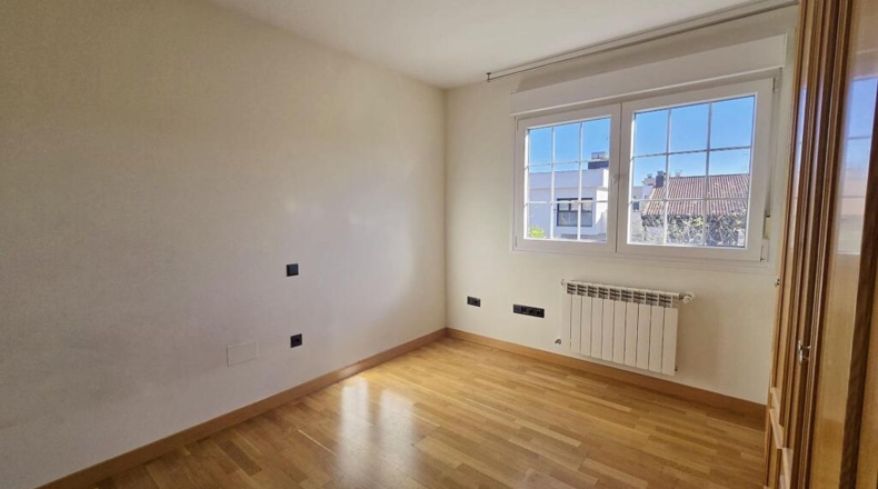 Community of Madrid - Villanueva de la Cañada - 390m2