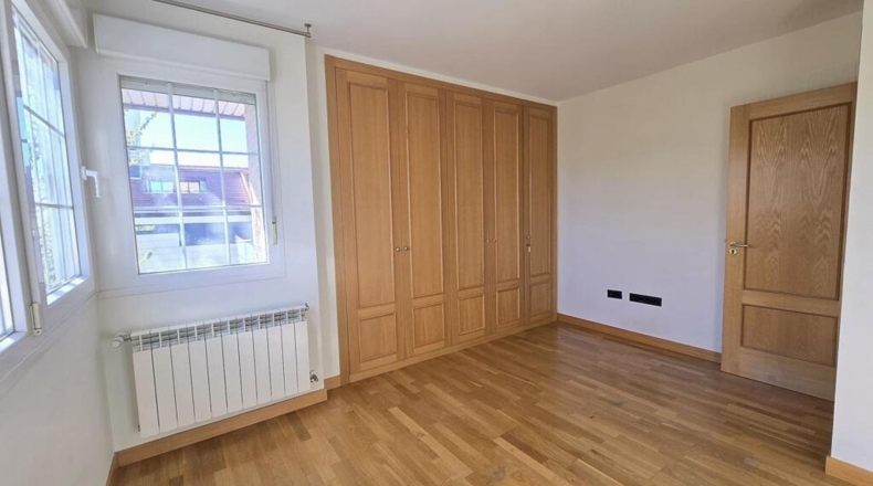 Community of Madrid - Villanueva de la Cañada - 390m2
